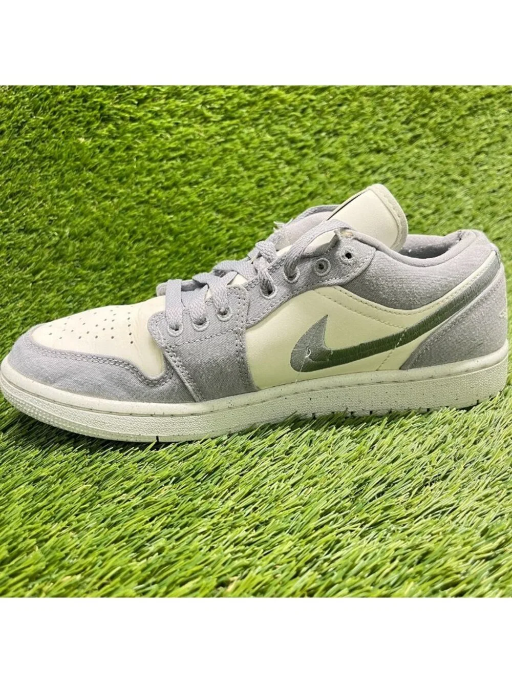 Nike Air Jordan 1 Retro Low Womens Size 9.5 Light Gray Athletic Shoes Sneakers